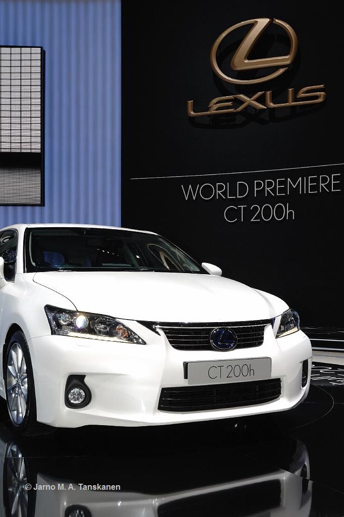 geneva_20100304_124732_lexus_ct200h_front_anglefit.jpg