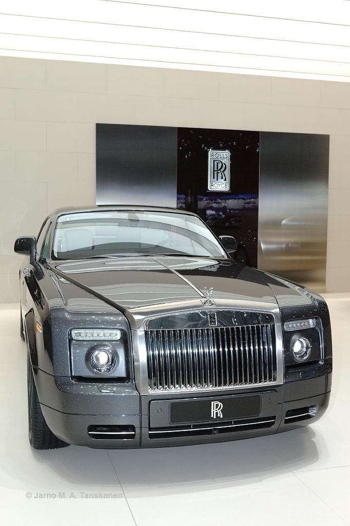 geneva_20100307_084014_Rolls-Royce_Phantom_coupe_hardtop_front.jpg
